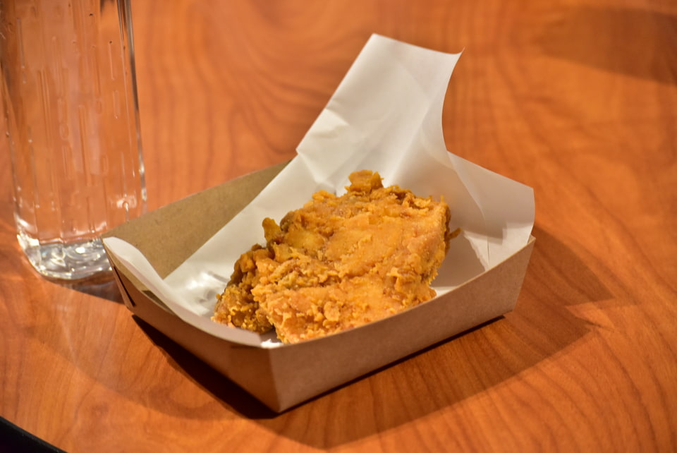 レッドチキン レッドホットの夏がきた！ “あの”激辛ソースも再登場！】「レッド