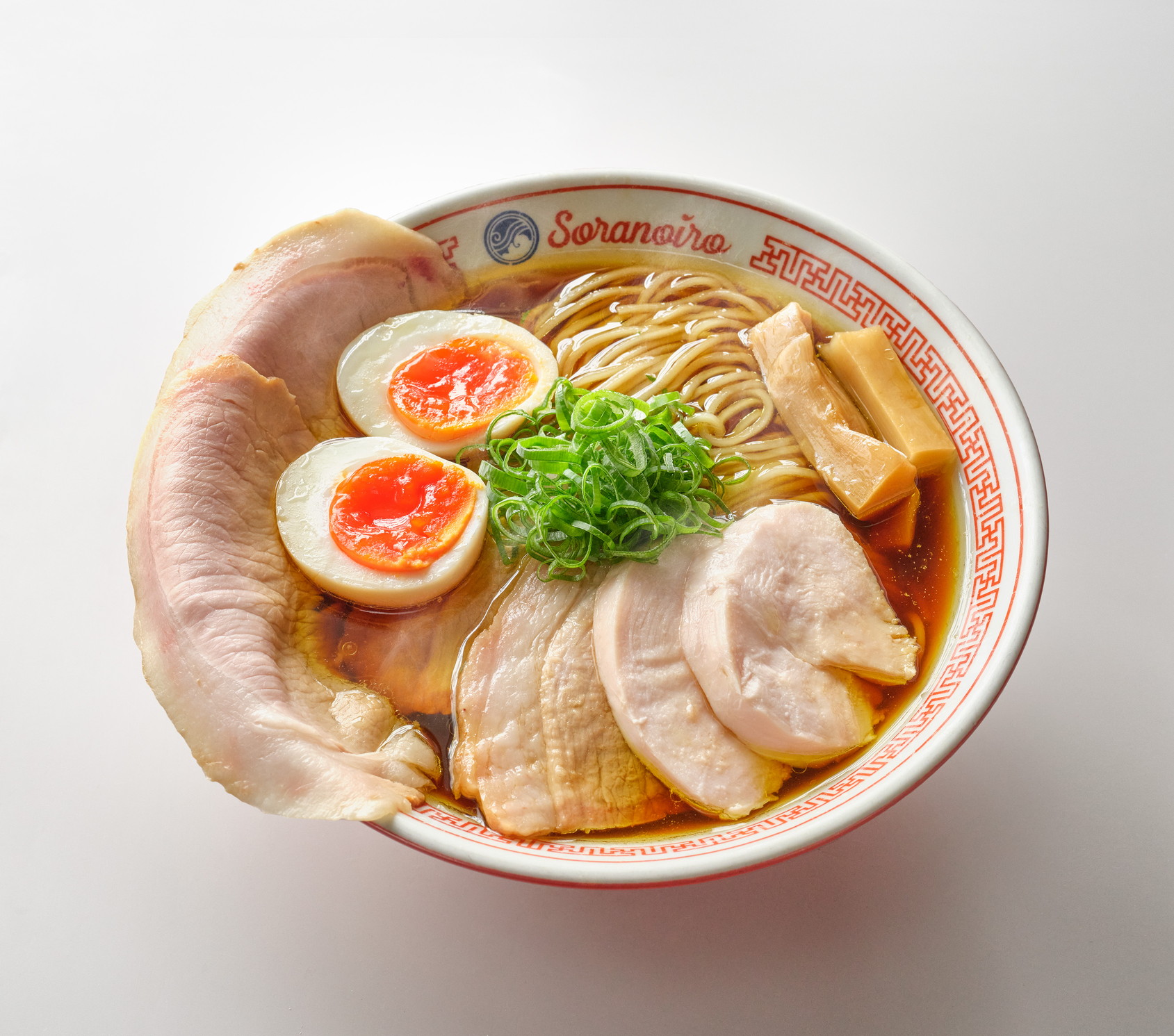 そらのいろ NIPPON「そらのいろスペシャル醤油らーめん」