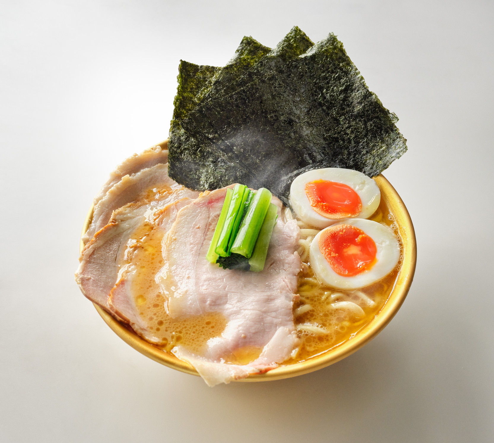 家系ラーメン 革新家 TOKYO「革新家スペシャル」