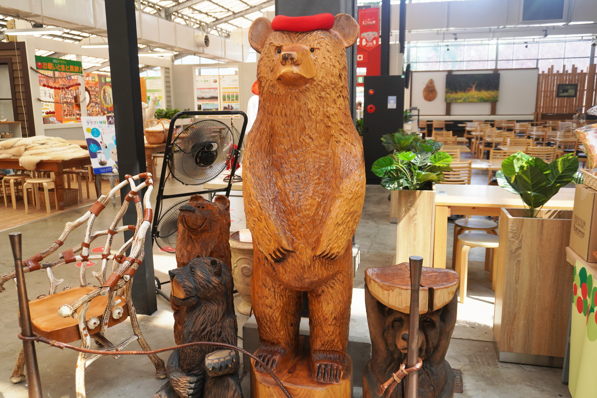 恵庭と札幌をつなぐお土産ショップとしても機能