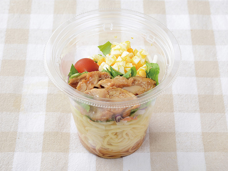 「振っておいしいパスタサラダ てりマヨチキン」（397円）