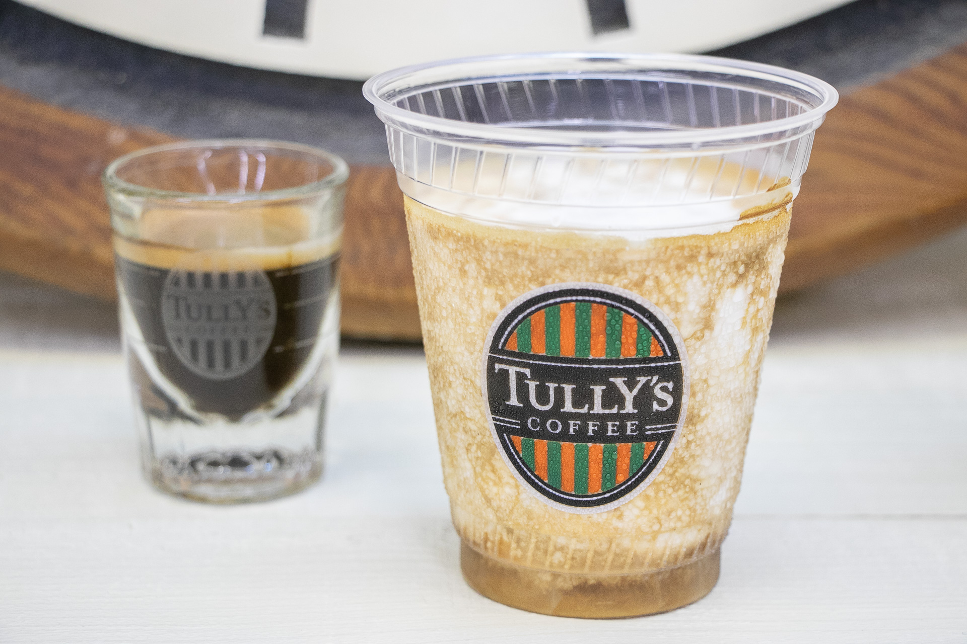 中盤からはかき混ぜて楽しんでみましょう。お好みでエスプレッソショット（＋55円）も