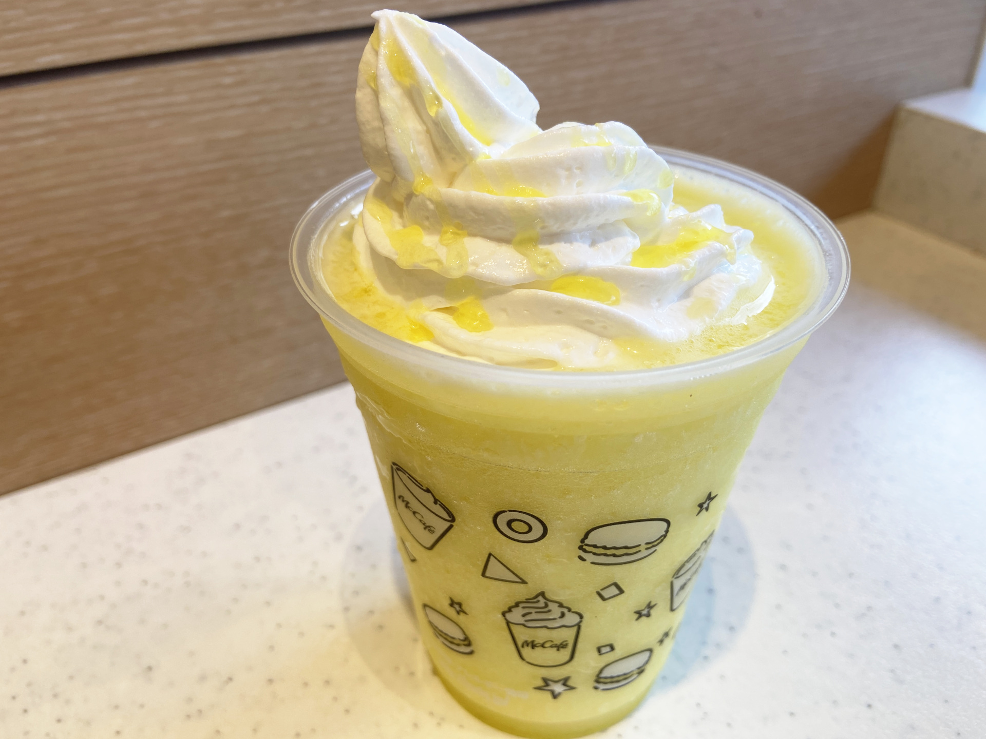 「ゴールデンパインフラッペ」（490円～）