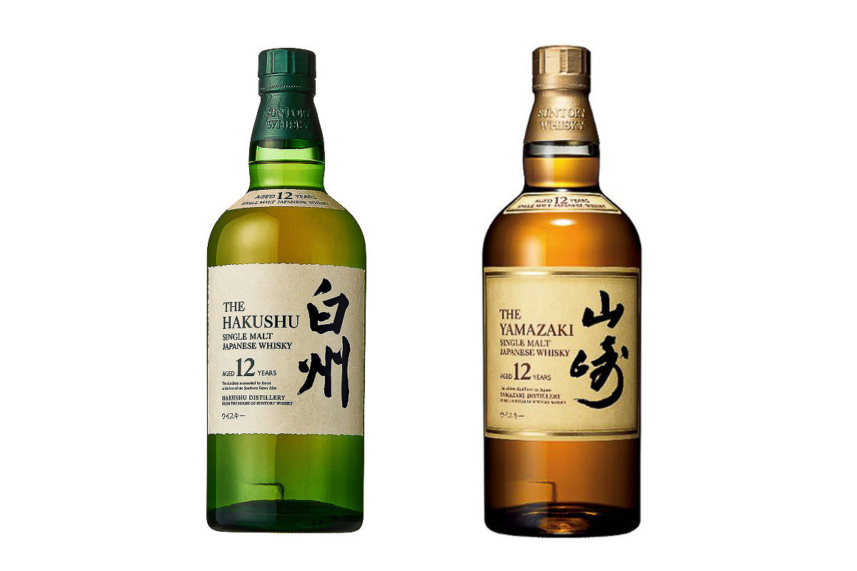 サントリー「シングルモルトウイスキー山崎12年」（右）と「シングルモルトウイスキー白州12年」（左）