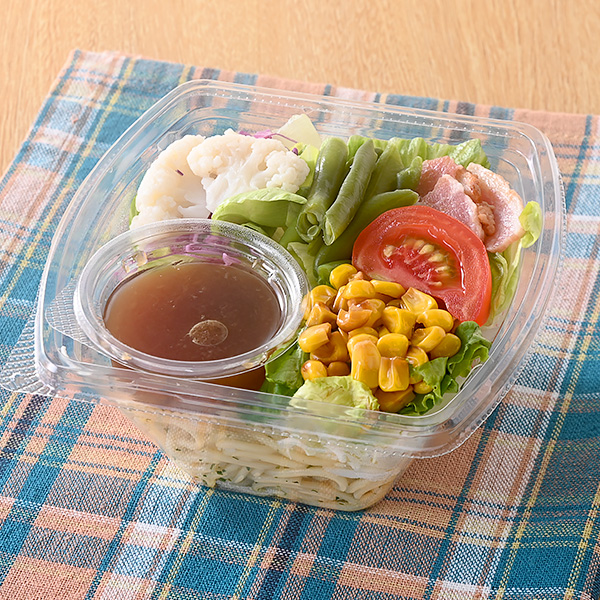 「8品目野菜ベーコンのパスタサラダ」（398円）