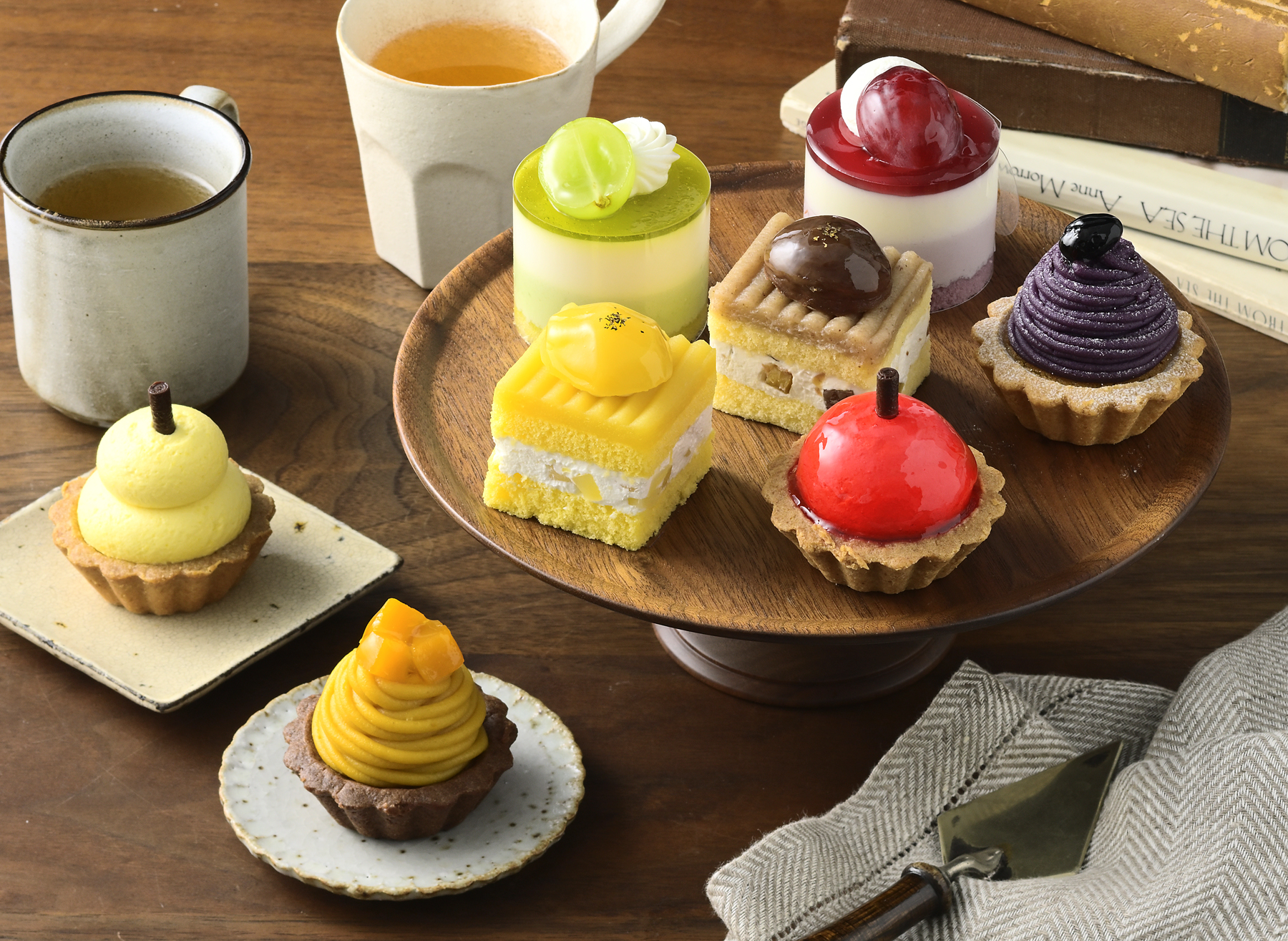 銀座コージーコーナー「秋の味覚 食べくらべ（8個入）」