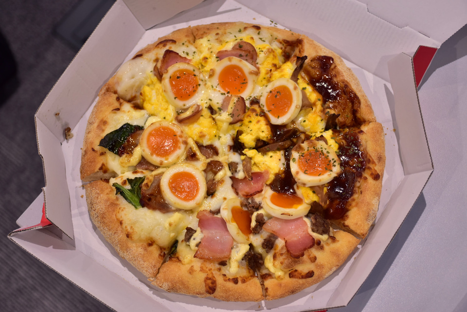 ドミノ・ピザ、帰ってきた「月見クワトロ」9月9日発売。今年は「月見