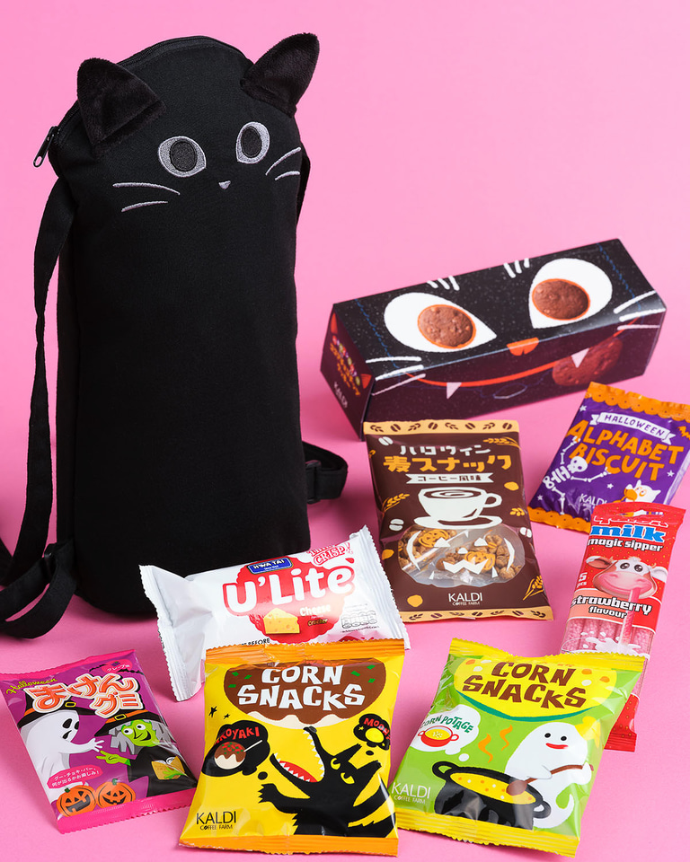 カルディ、黒ネコの「ニャップザック」やキャニスター缶など