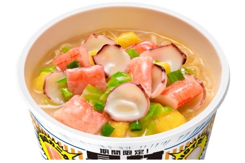 大きな具材のカップヌードル シーフードヌードル ビッグ