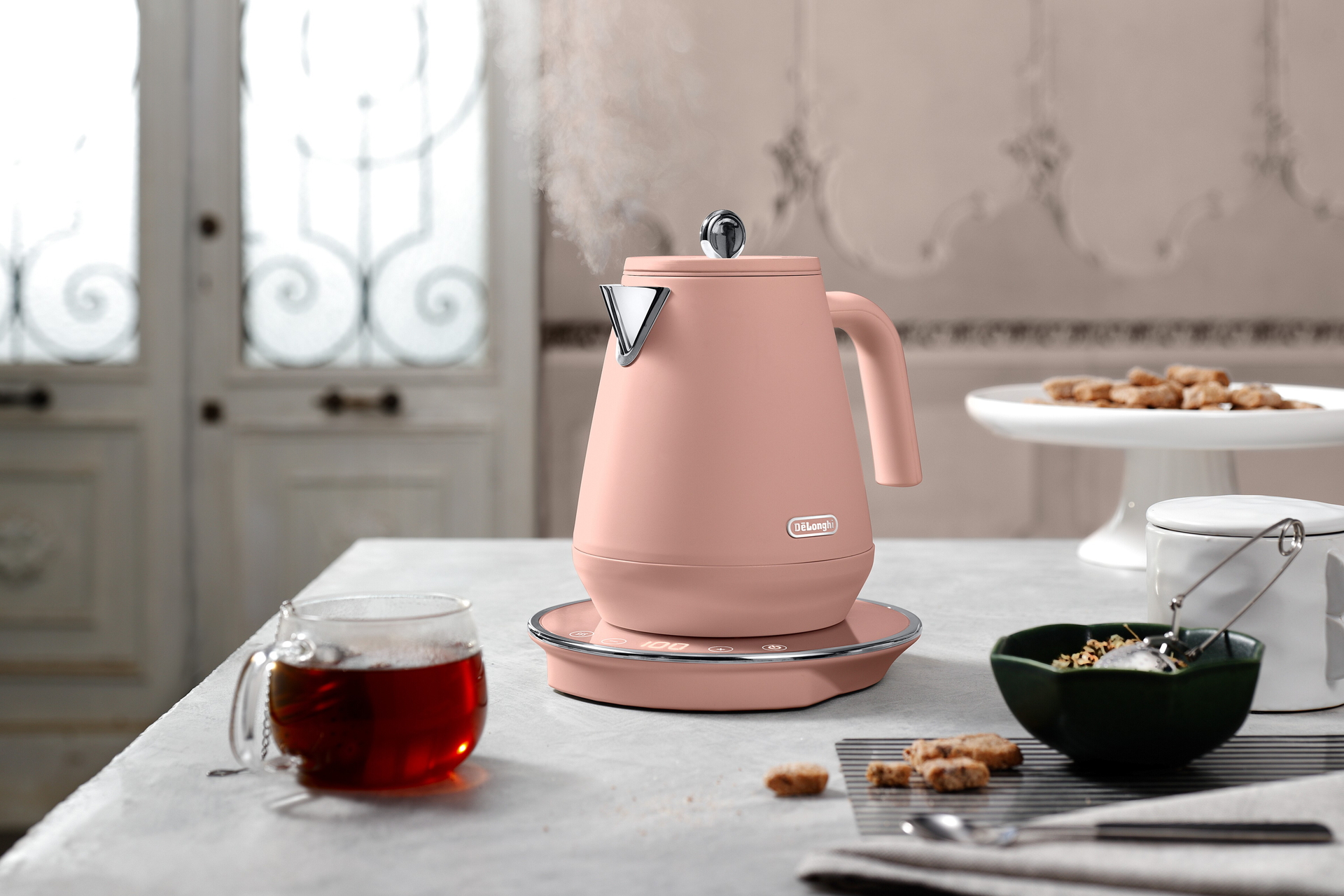 デロンギ・ジャパン「デロンギ エクレティカ 温度設定機能付き電気ケトル」