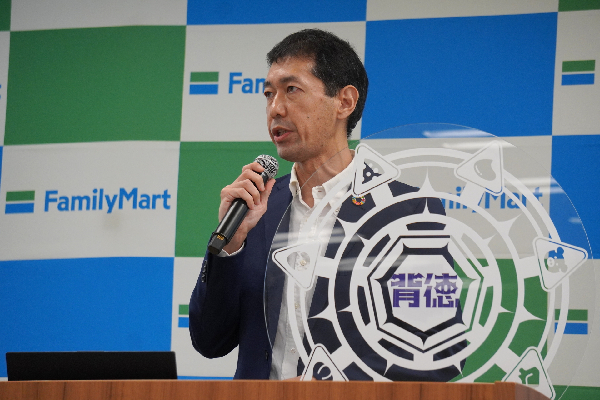 株式会社ファミリーマート 商品本部 デリカ食品部 調理パン・調理麺グループマネージャー 笠原真輔氏