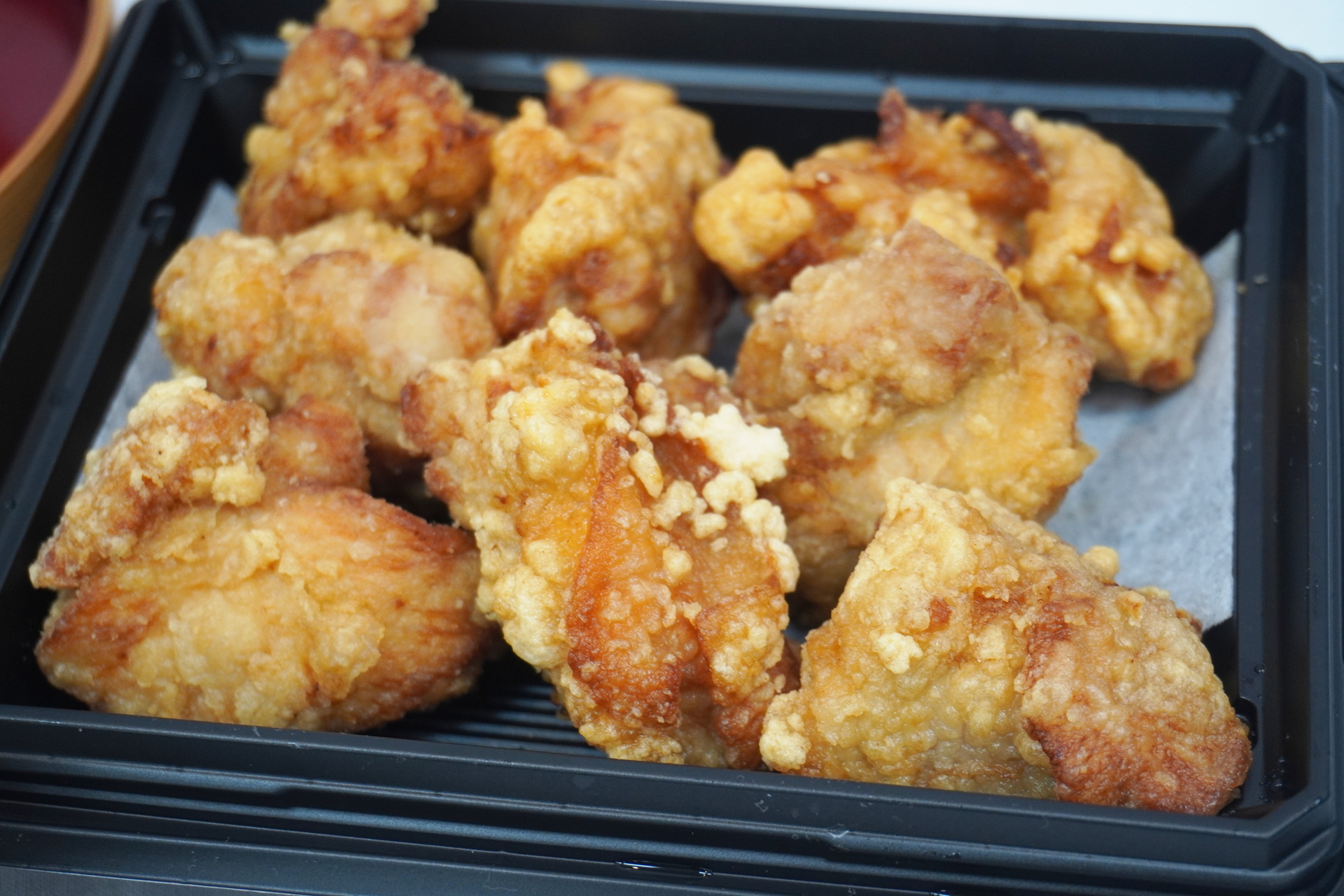 生姜醬油香る！鶏もも唐揚げ（246円/100g）