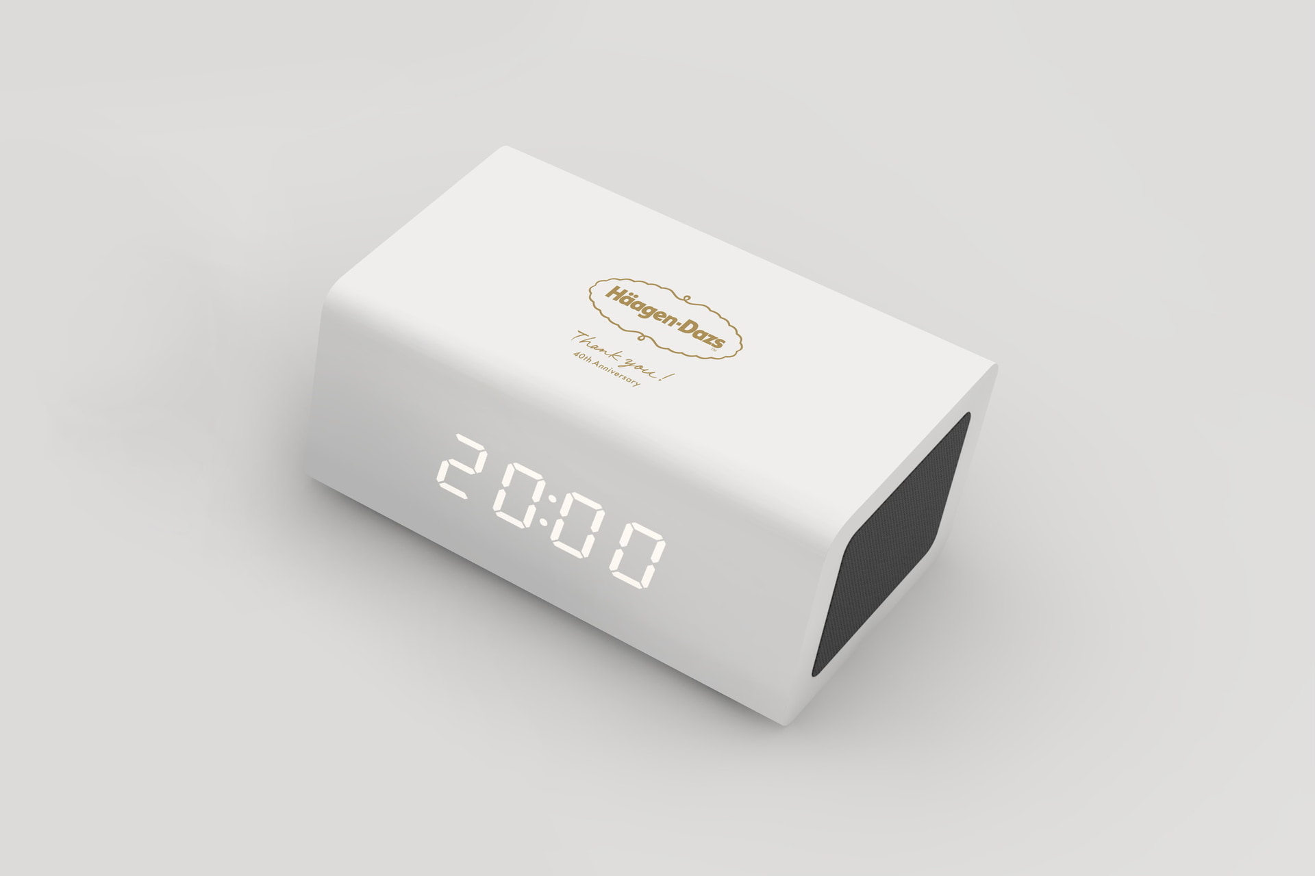 「ハーゲンダッツオリジナル多機能クロック」（対象商品15個購入で1口応募/400名）