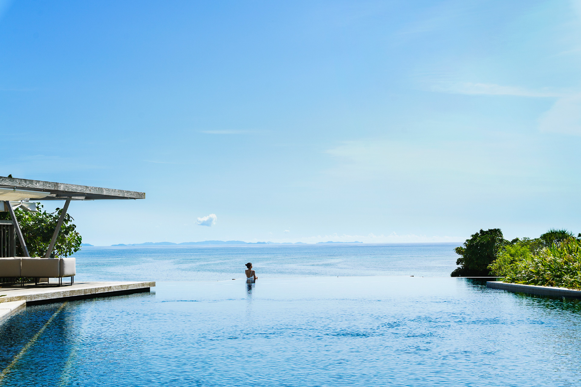 「Travel and Leisure ラグジュアリーアワード アジアパシフィック2023 Japan Hotel Pools NO.1」を受賞した星のや沖縄のプール