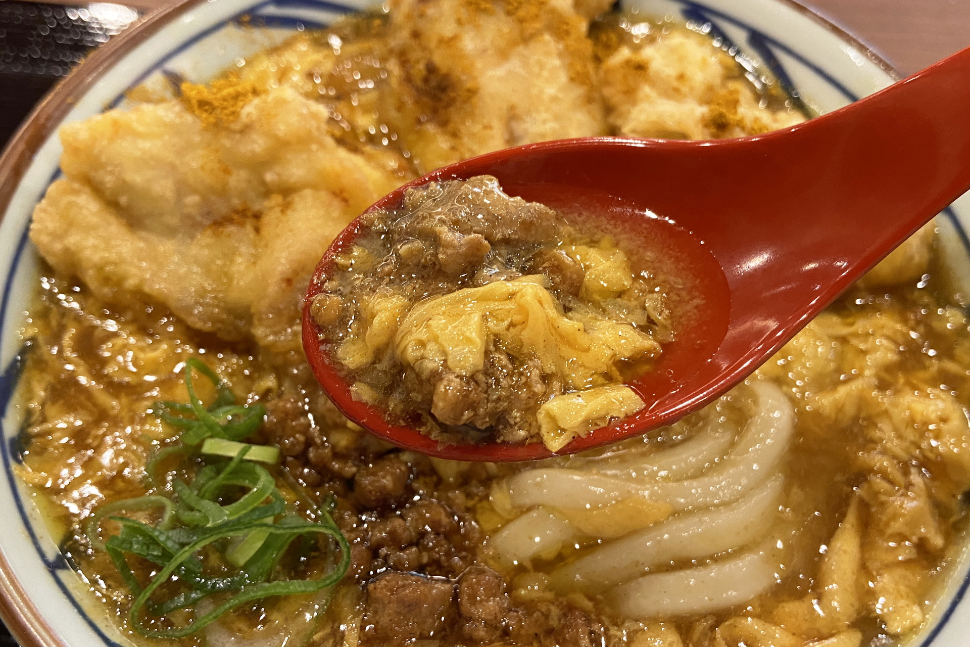 バターが溶け出すとまろやかになり、味の変化が楽しめる