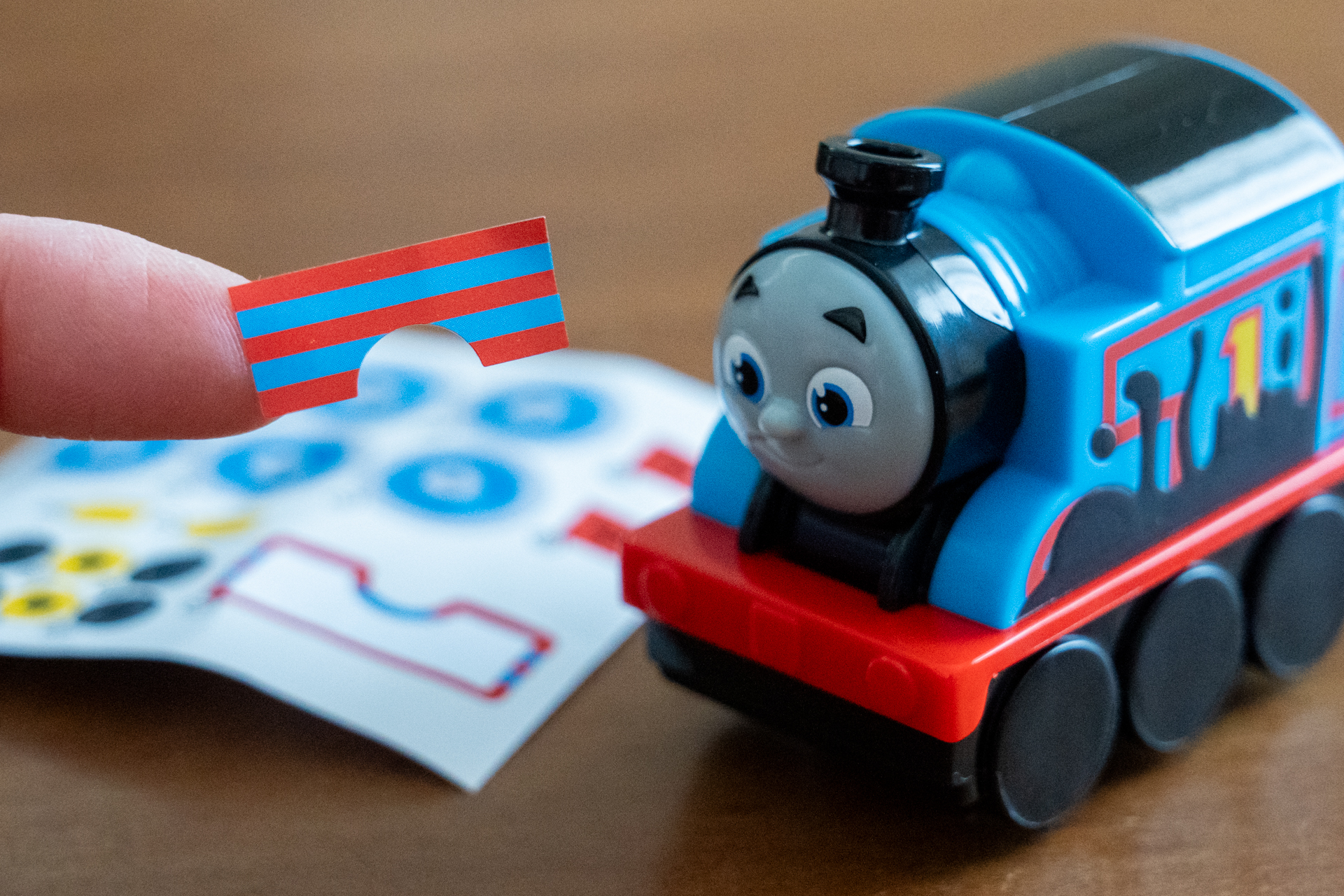 まずはシールを貼ろう