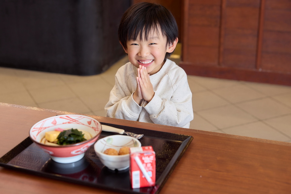 丸亀製麺「丸亀お子さまもちもちセット」登場。丸亀うどーなつ