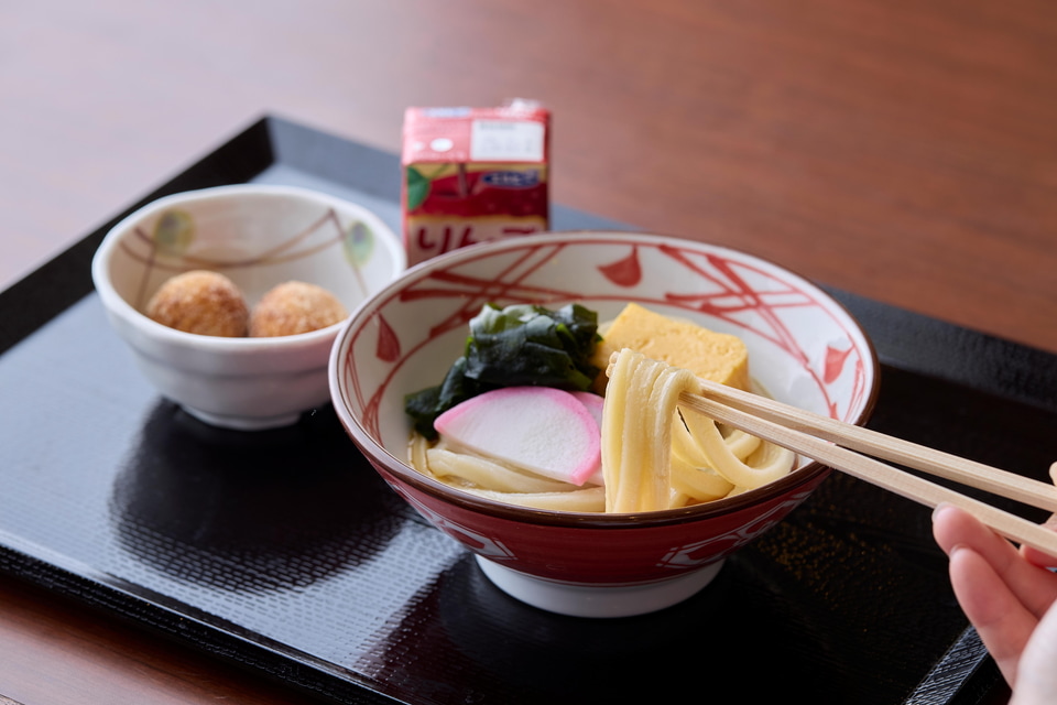 丸亀製麺「丸亀お子さまもちもちセット」登場。丸亀うどーなつ