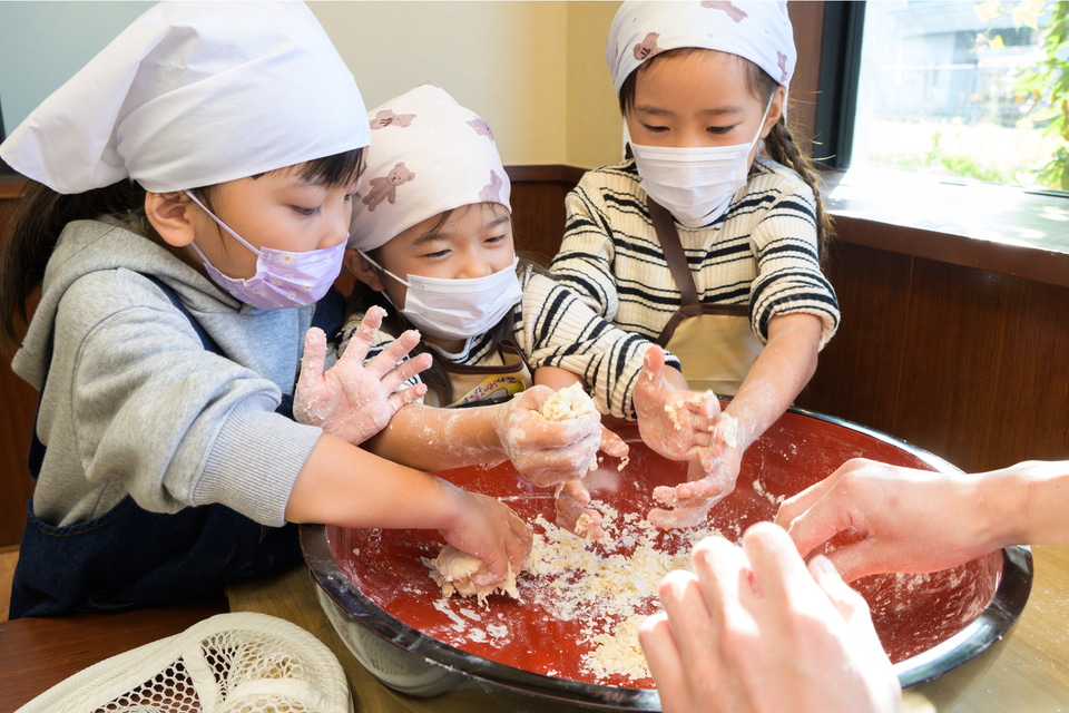 丸亀製麺「丸亀お子さまもちもちセット」登場。丸亀うどーなつ