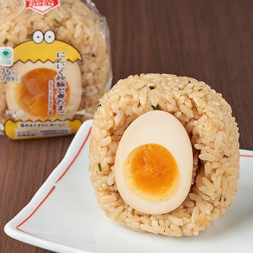 「にんにく炒飯と煮たまご」（189円）