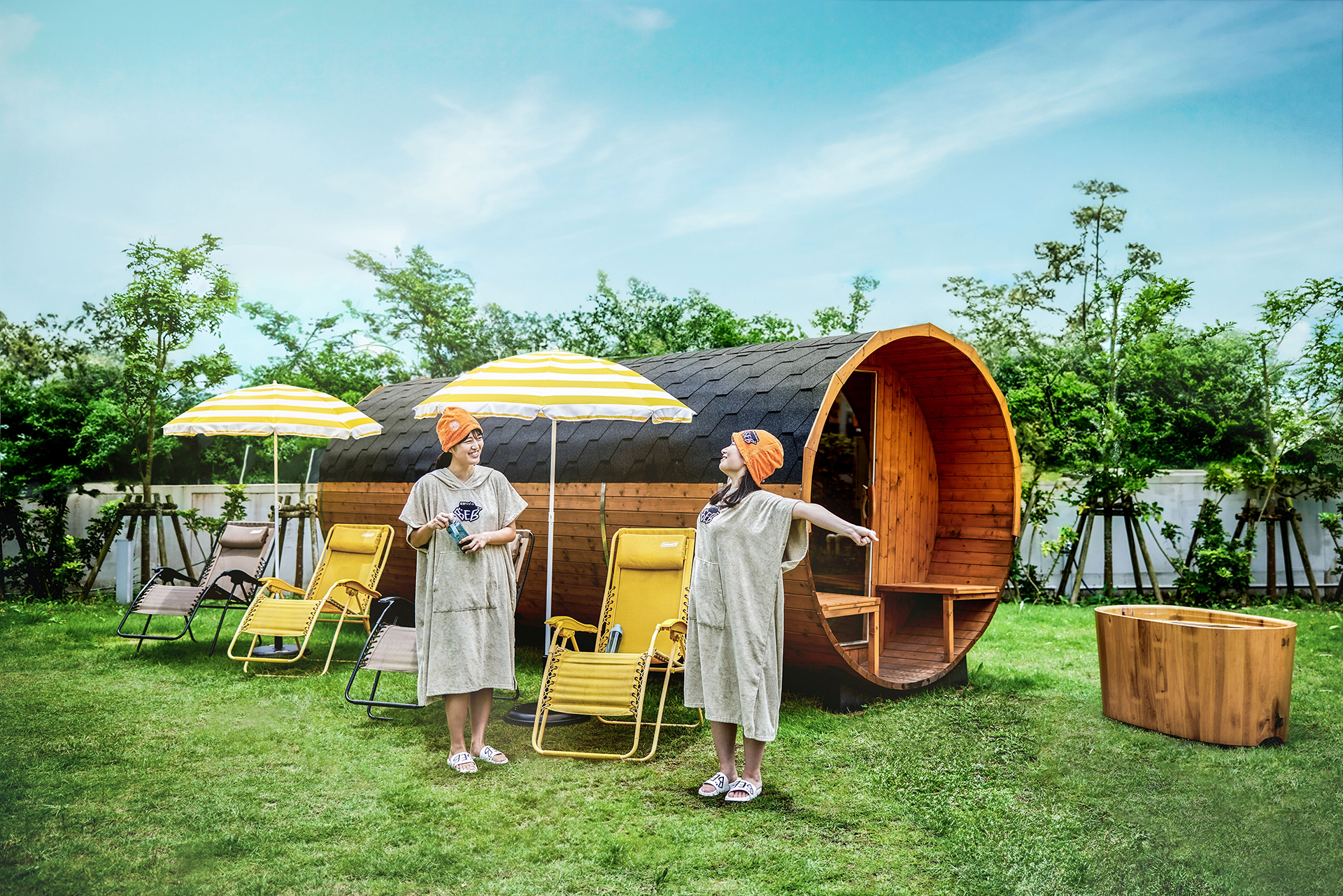 屋外には水風呂やベンチなど“整う”ための設備を用意