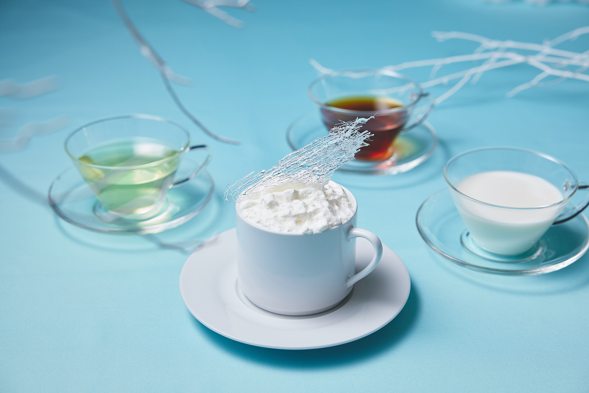 霧氷をイメージしたオリジナルドリンクやハーブティー