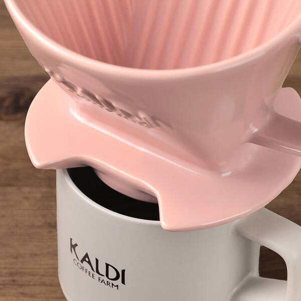 つかい心地にこだわったコーヒードリッパー（ペールピンク）