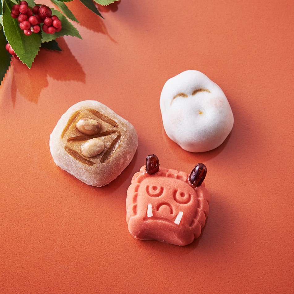 「節分 創作和菓子（赤鬼・枡・お多福）」（各162円）