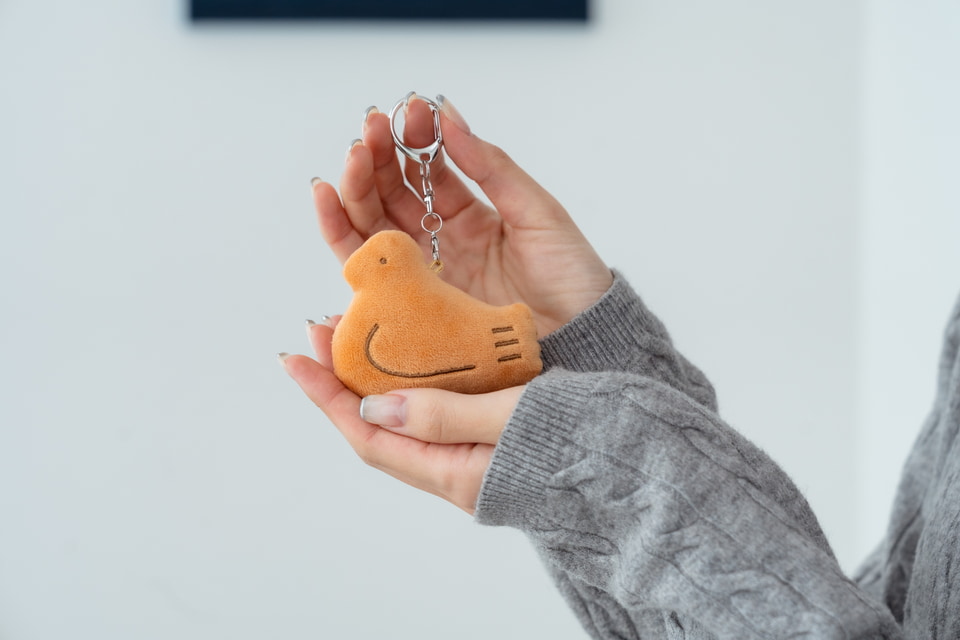 豊島屋「鳩サブレー」のクッション/キーホルダーなどオンライン販売