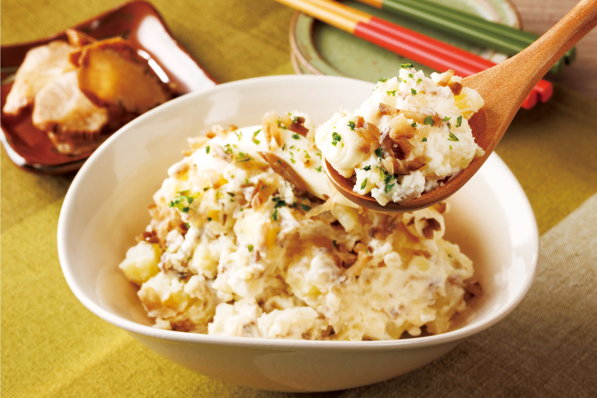 「いぶりがっこのポテトサラダ」（235円）