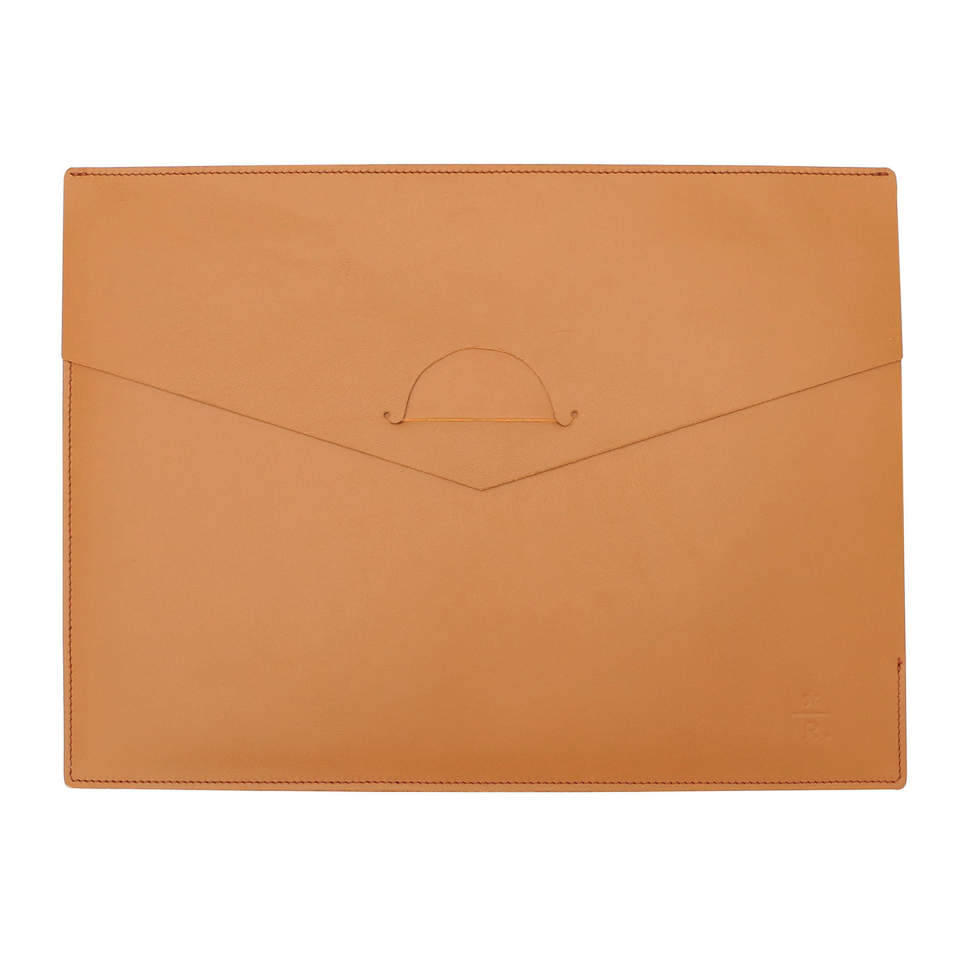 「スターバックス リザーブ ロースタリー レザードキュメントケース キャメル」（1万3000円）