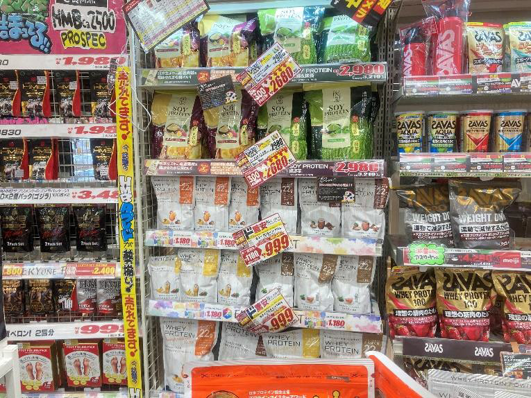 全国のドン・キホーテでプロテイン・トレーニンググッズ展開強化中という