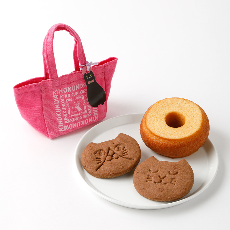 「紀ノ国屋 ねこミニスイーツバッグ（クロネコ/トラネコ/ハチワレ）」（各842円）