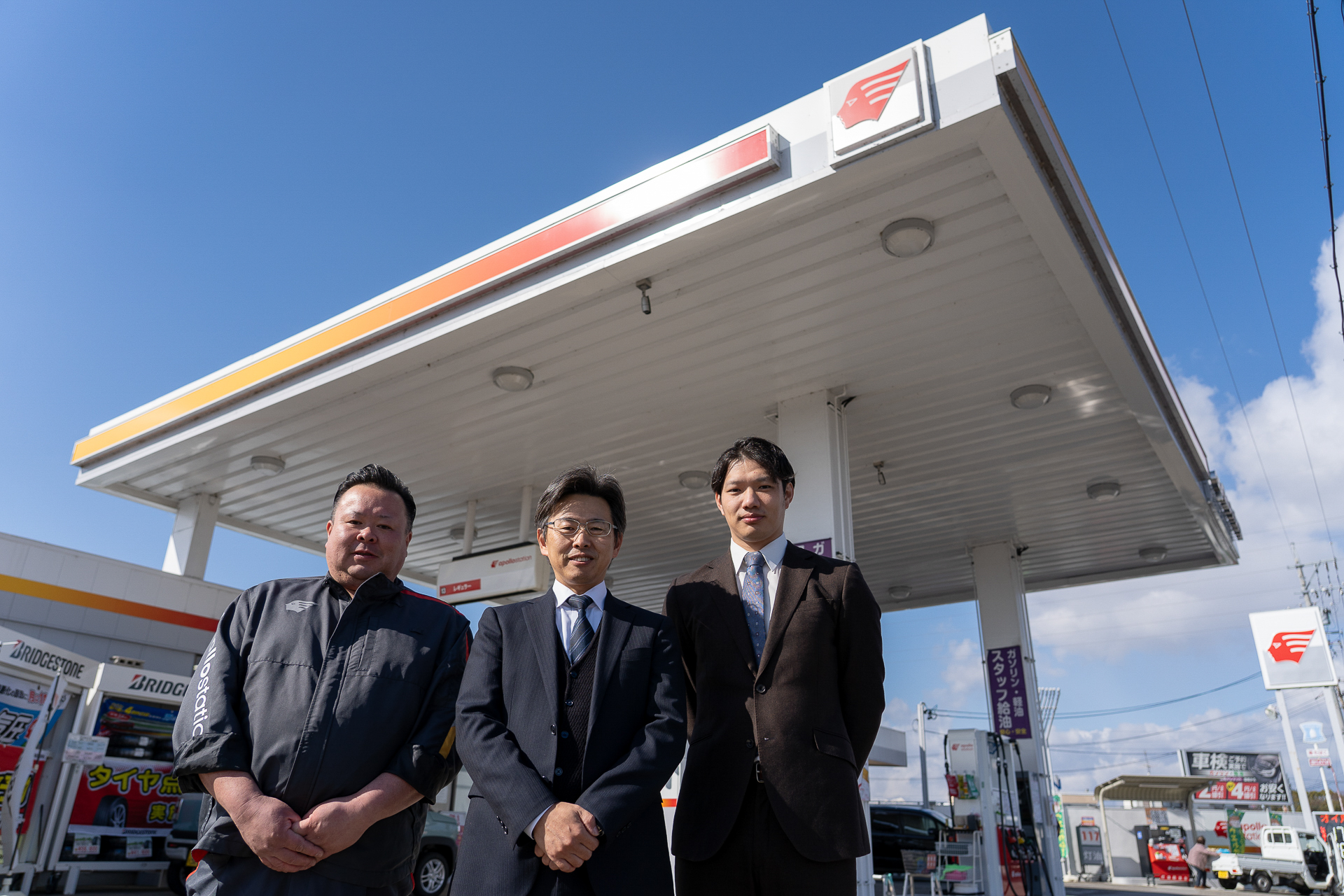 「富士和商事さんは、すでに事業を多角化（＝よろずや化）させている会社ですと話す出光興産の担当、阿部さん（右）」