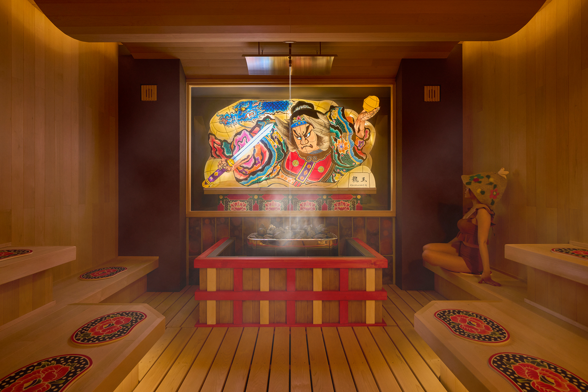 「竹浪比呂央ねぶた研究所」が手掛けたねぶたを設えた「青森ねぶたサウナ」