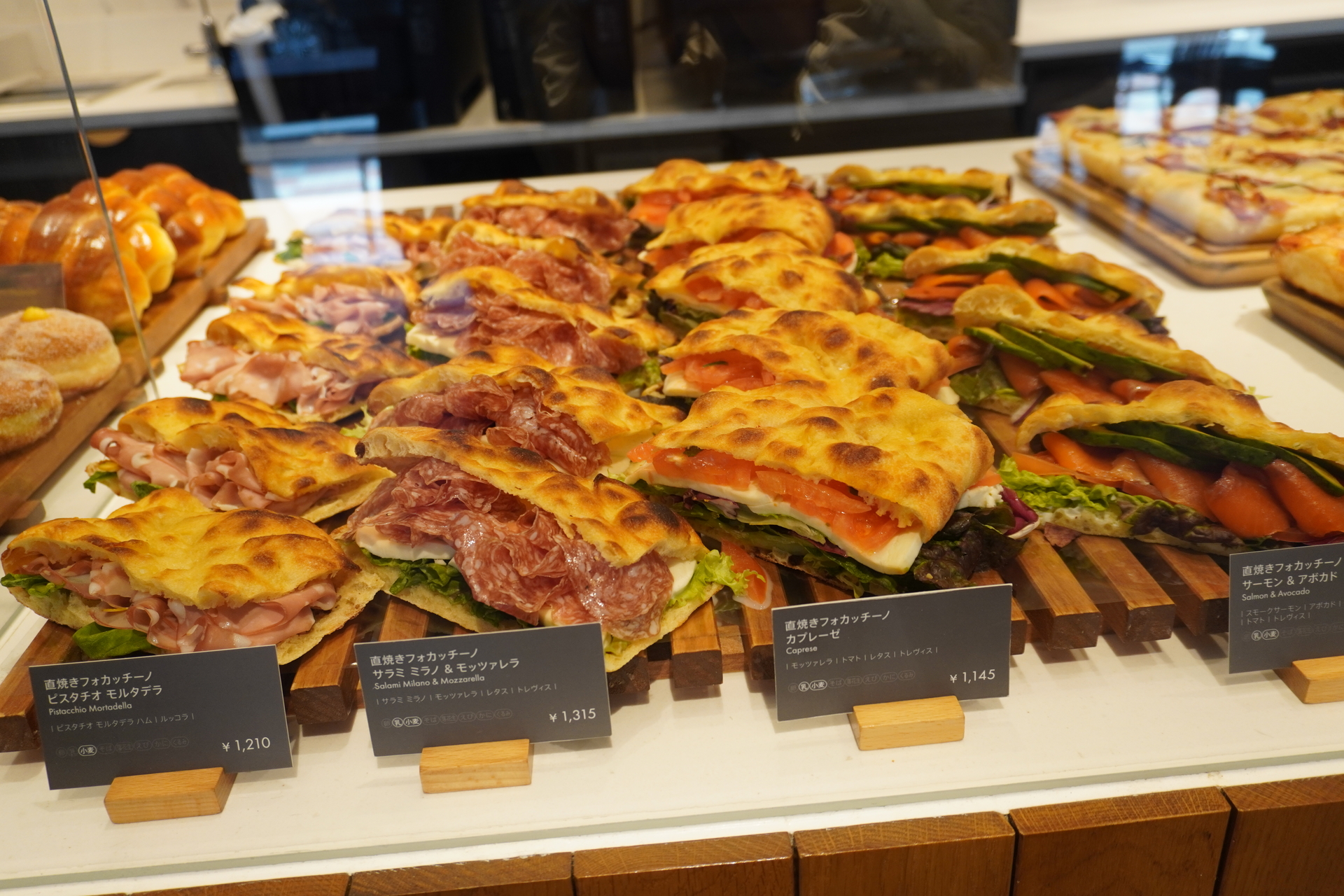 時間帯によって並ぶラインアップが異なるという