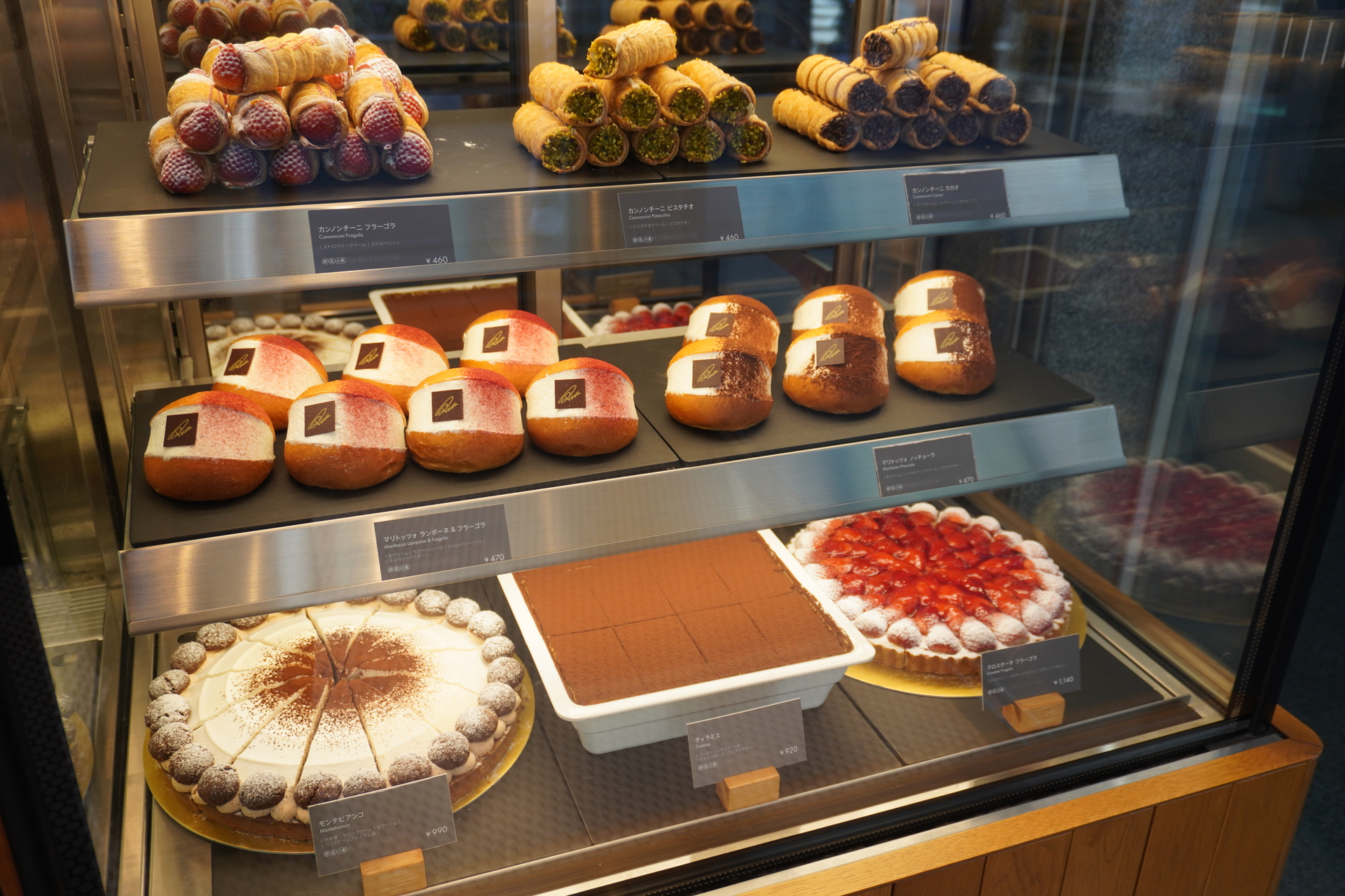 時間帯によって並ぶラインアップが異なるという