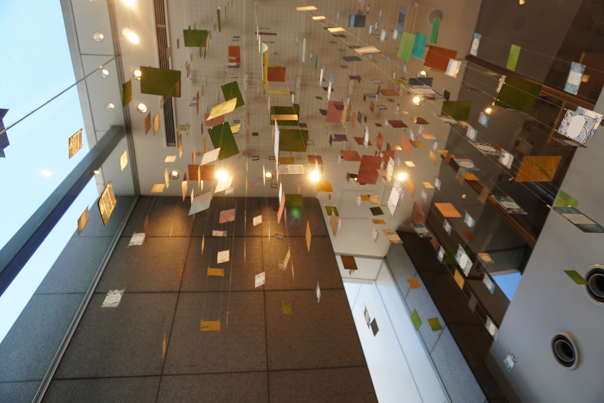 天井にはアート