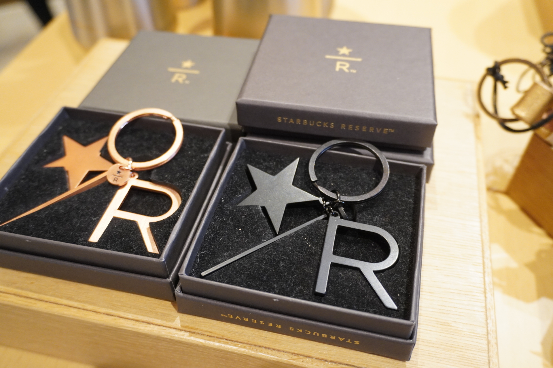 スターバックス リザーブのボトル/マグ/コーヒー豆/バッグなどが店内で買える