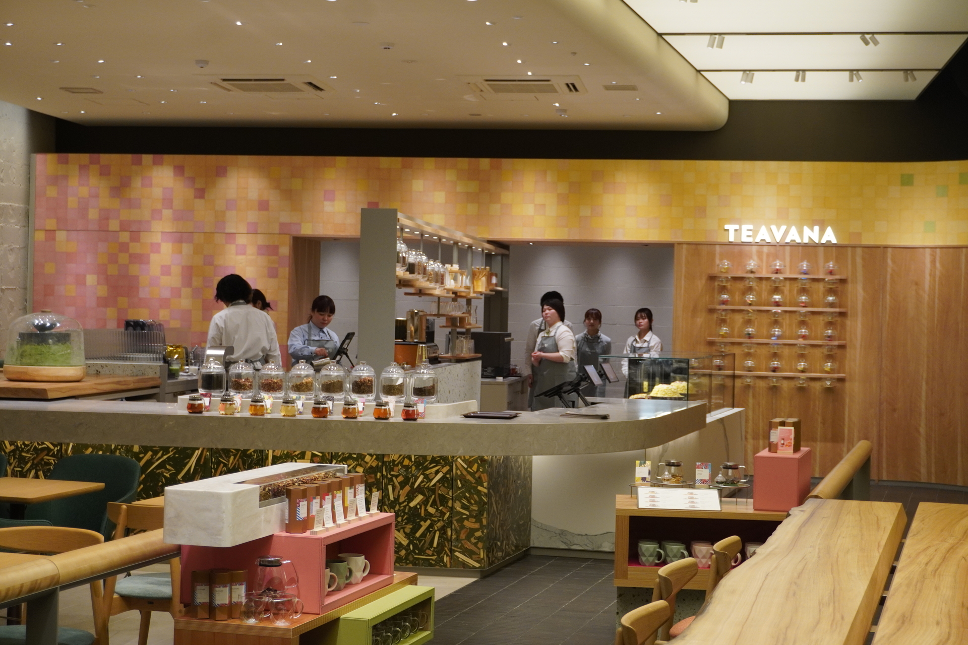 開放感があって明るい店内