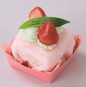「とちあいか苺とバナナのもちふわケーキ」（507円）