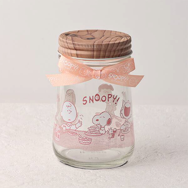 カルディ、PEANUTS「スヌーピー」がいっぱい！クリアコンテナ