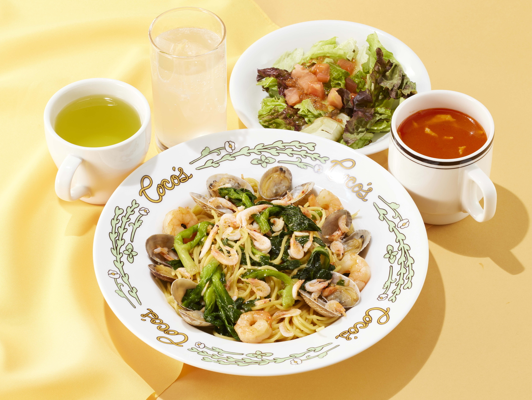 「桜海老と菜の花のアーリオ・オーリオパスタランチ」（979円）