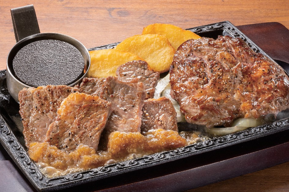 「熟成やわらかカットステーキ（約140g）&熟成ラウンドステーキ（約120g）」（1979円）