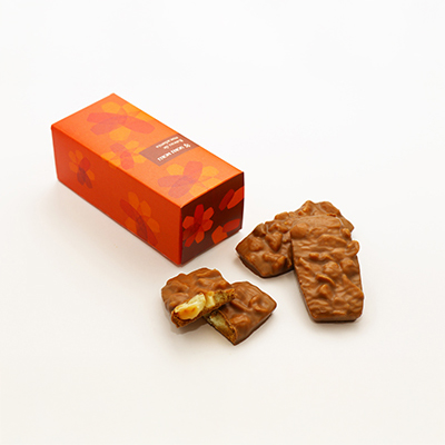 「バトー ドゥ マカダミア」（400円・3枚入）