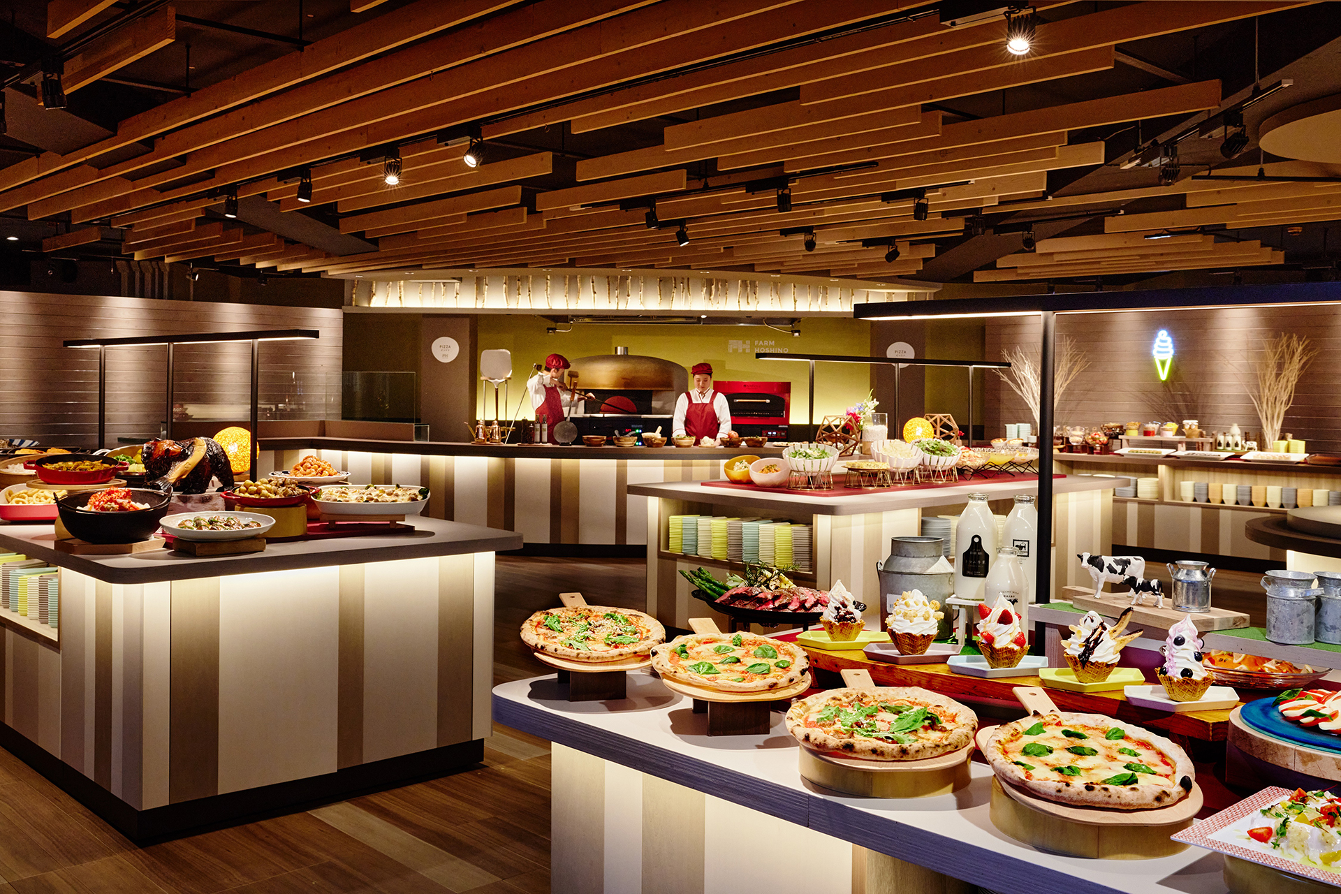 ニニヌプリはビュッフェスタイルのレストラン