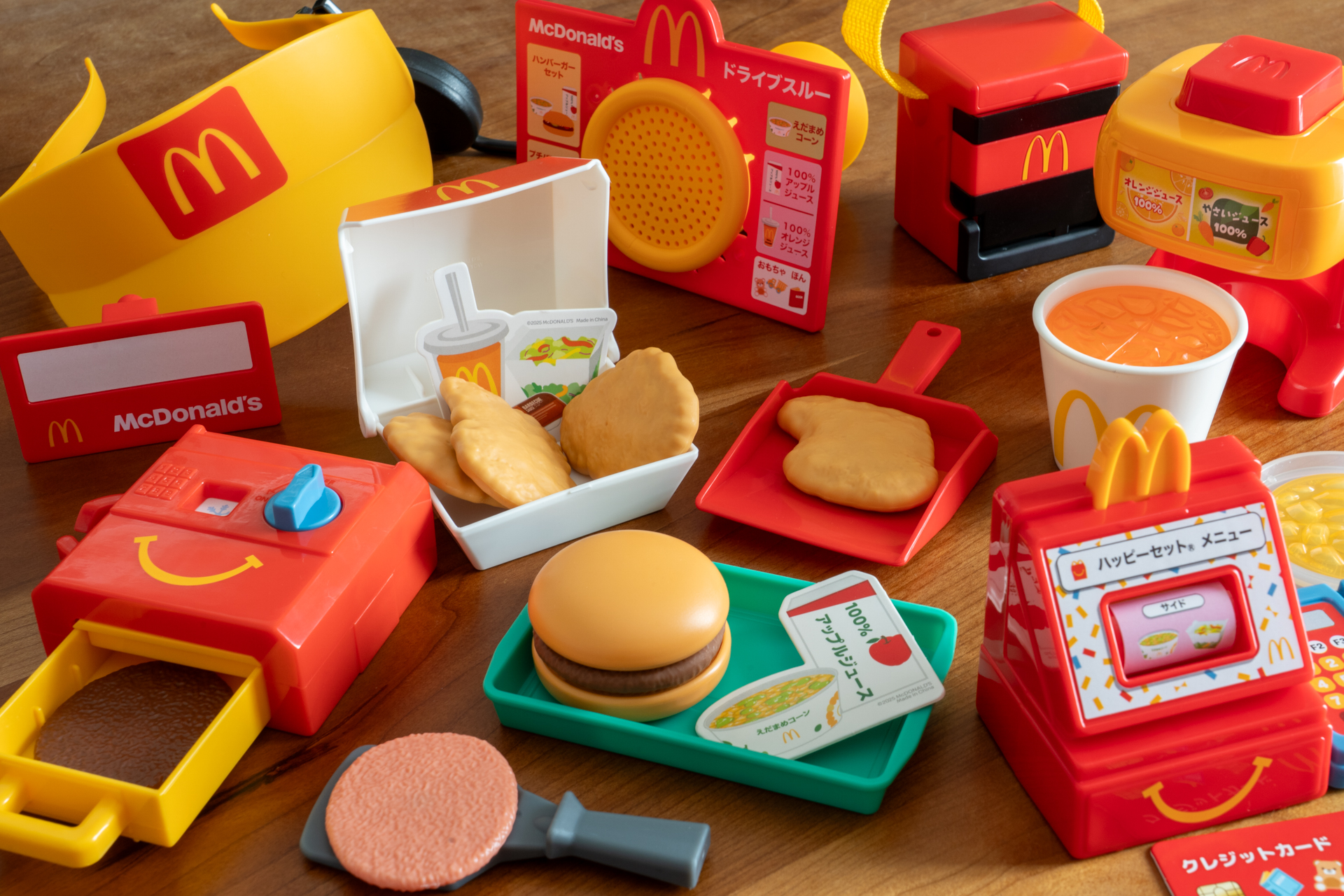 4度目の登場となるハッピーセット「なりきりマクドナルド」