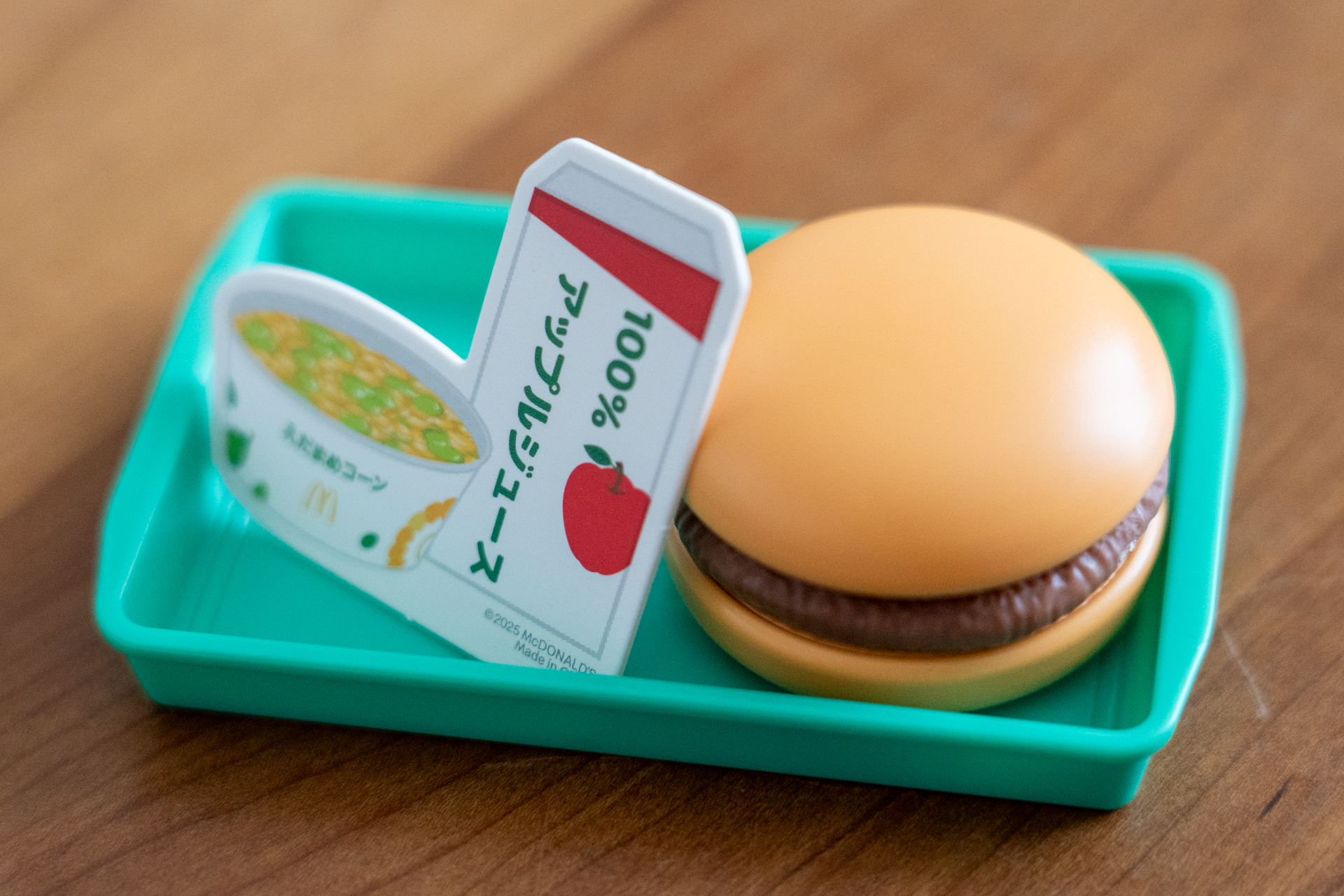 アップルジュースとえだまめコーンも忘れずに