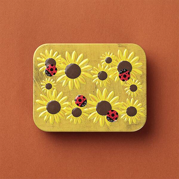 「レディバードスクエア缶」（イエロー）