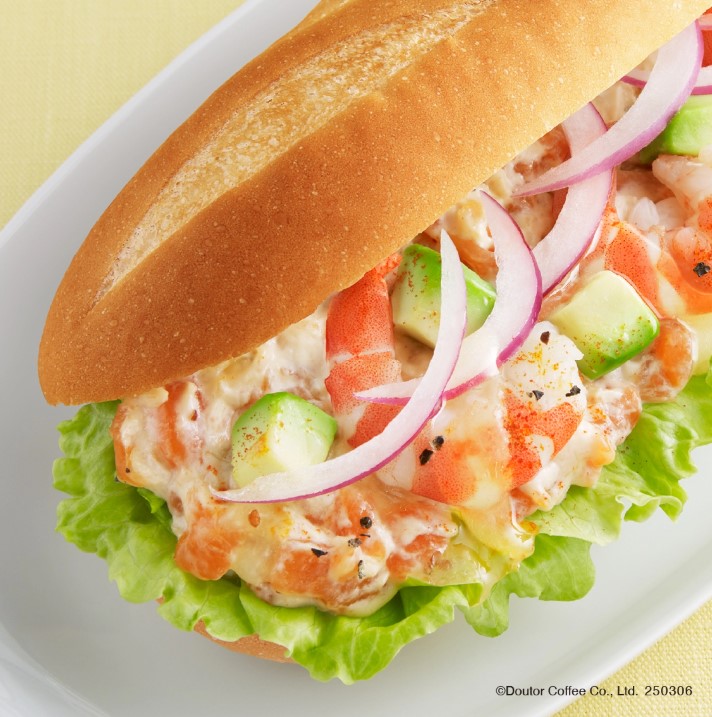 ドトール「ミラノサンドB エビ・アボカド・サーモン～爽やかレモン仕立て～」